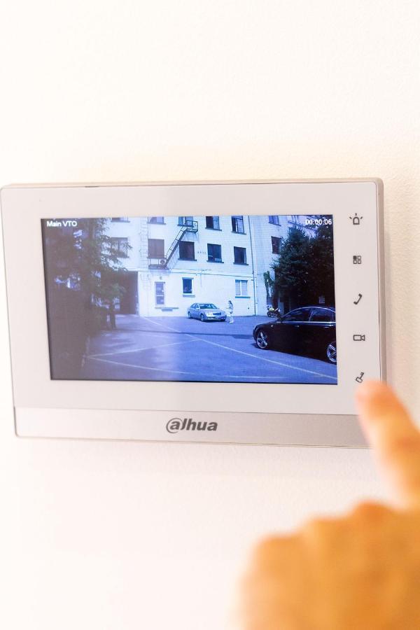Cohost I Sunny Center Apt, Covered Parking, Balcony & Self Check-In คอนัส ภายนอก รูปภาพ